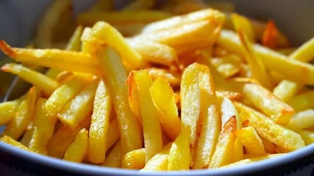 Czy frytki tuczą? Odkryj prawdę o ich wpływie na wagę Czy frytki tuczą? Odkryj prawdę o ich wpływie na wagę