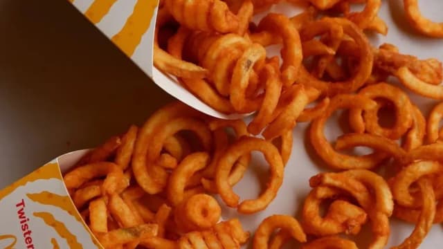 Jak zrobić zakręcone frytki z McDonald's – prosta receptura w domu Jak zrobić zakręcone frytki z McDonald's – prosta receptura w domu