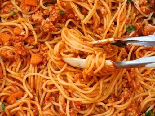 Pyszne spaghetti z mięsem wieprzowym – szybki przepis na obiad Pyszne spaghetti z mięsem wieprzowym – szybki przepis na obiad